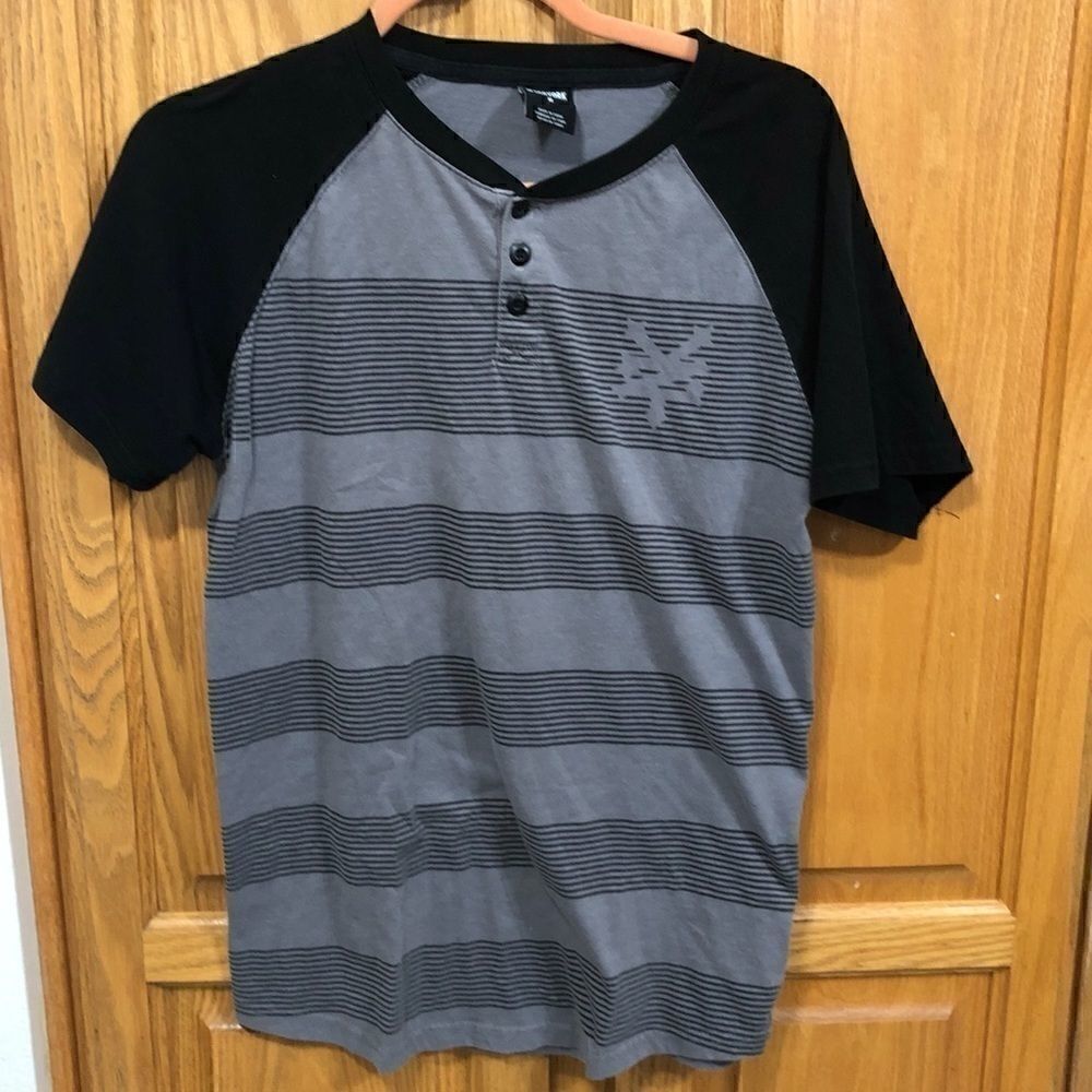 Zoo York T-shirt size M